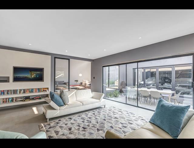 3 BEDROOM FREEHOLD FOR SALE IN LINDEN